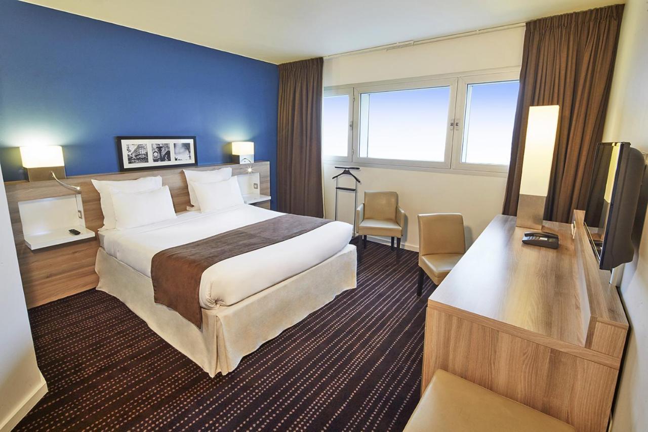 Radisson Hotel Paris Le Bourget Bagian luar foto