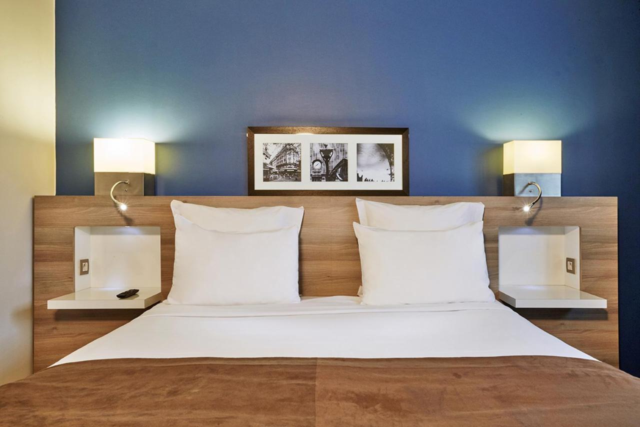 Radisson Hotel Paris Le Bourget Bagian luar foto