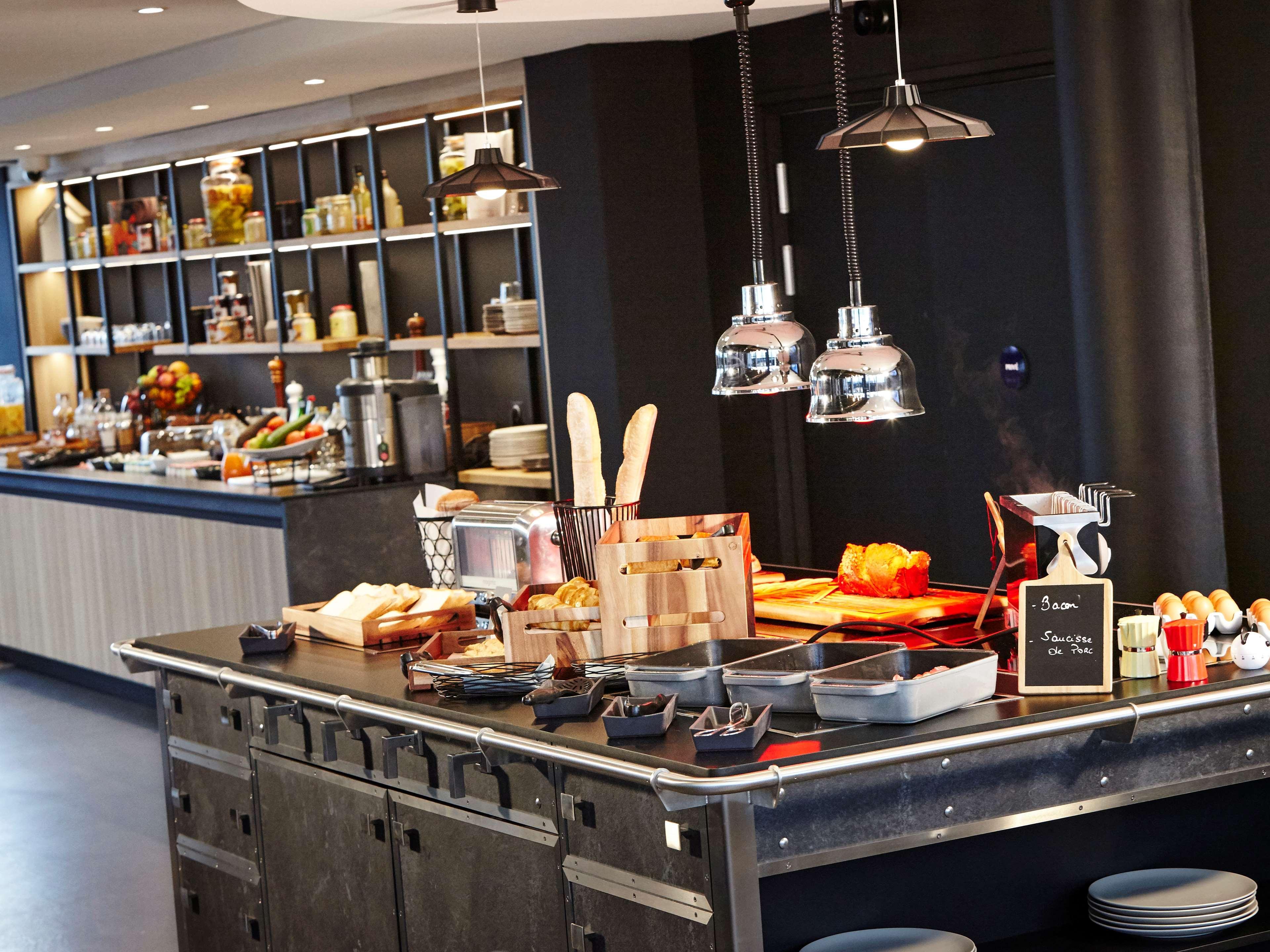 Radisson Hotel Paris Le Bourget Bagian luar foto