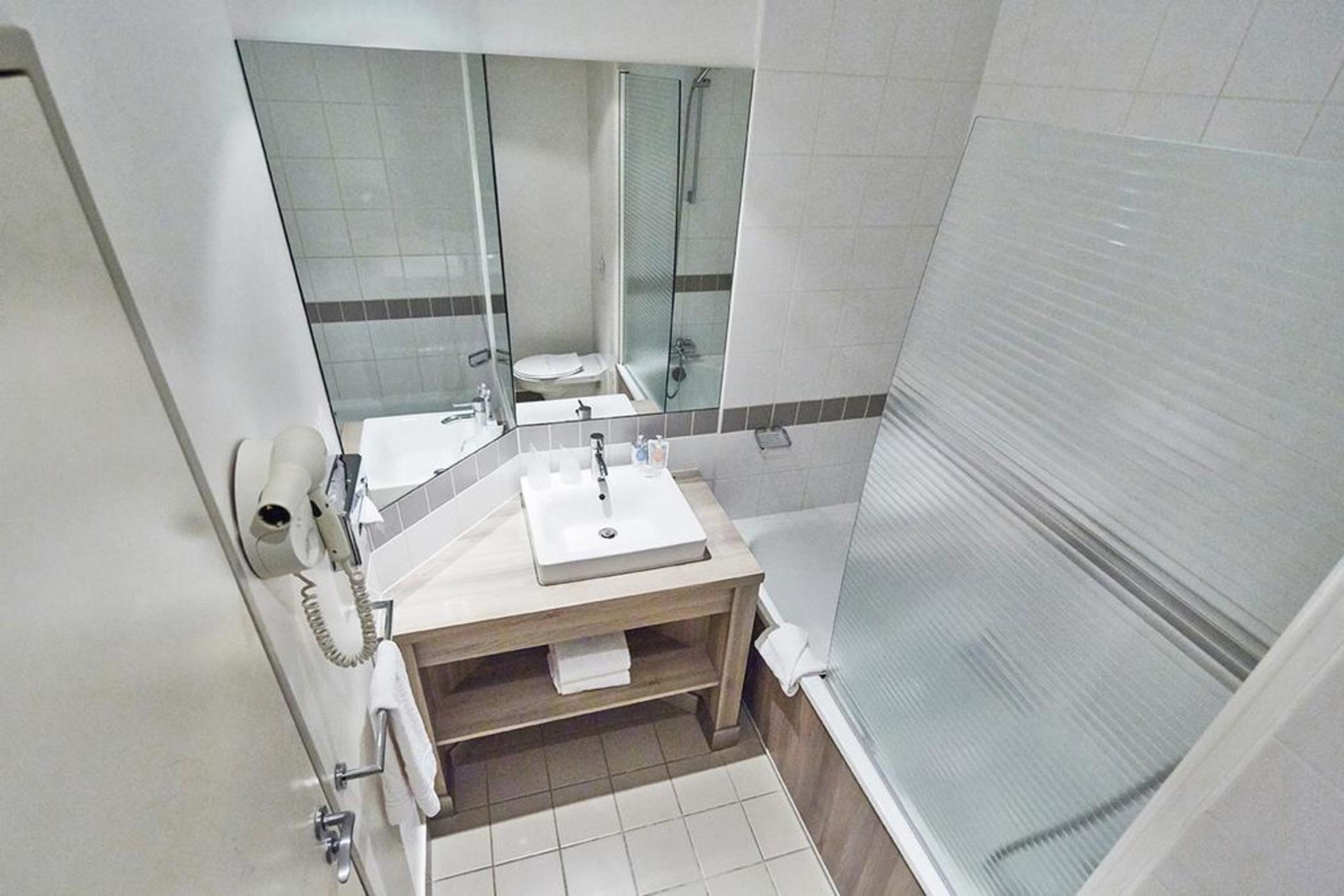 Radisson Hotel Paris Le Bourget Bagian luar foto